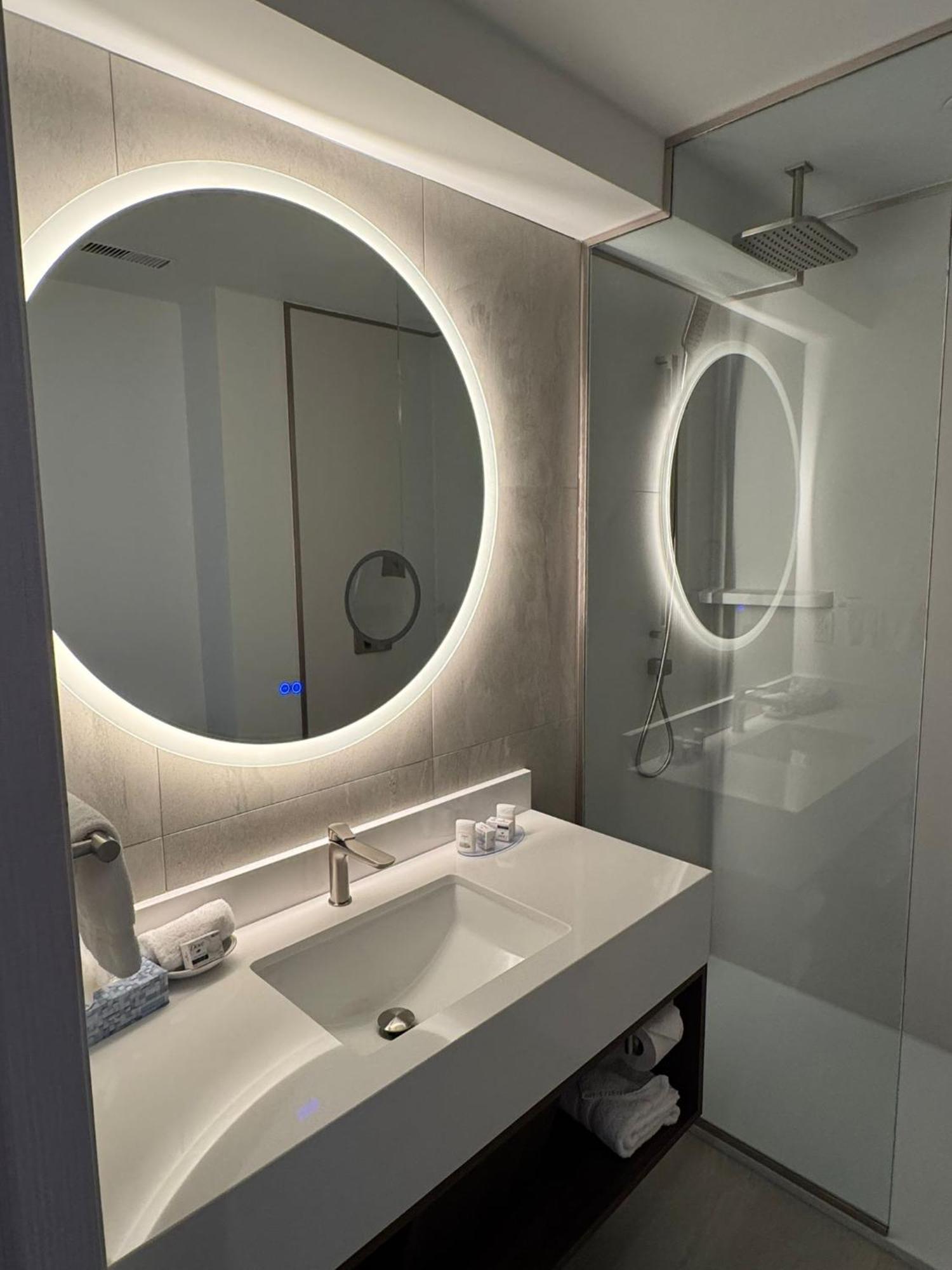 Armon Plaza Airpt, Trademark Collection By Wyndham 4*
