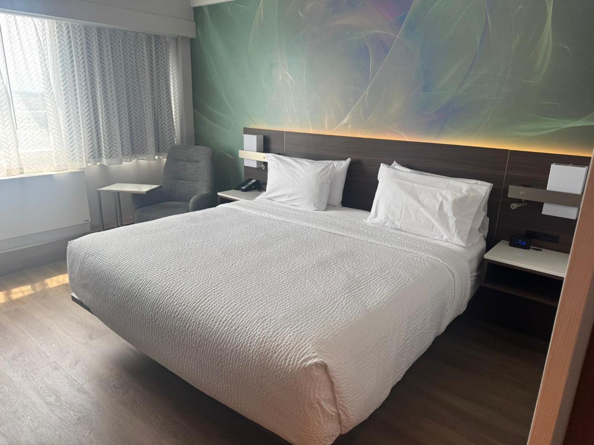 Armon Plaza Airpt, Trademark Collection By Wyndham Montréal